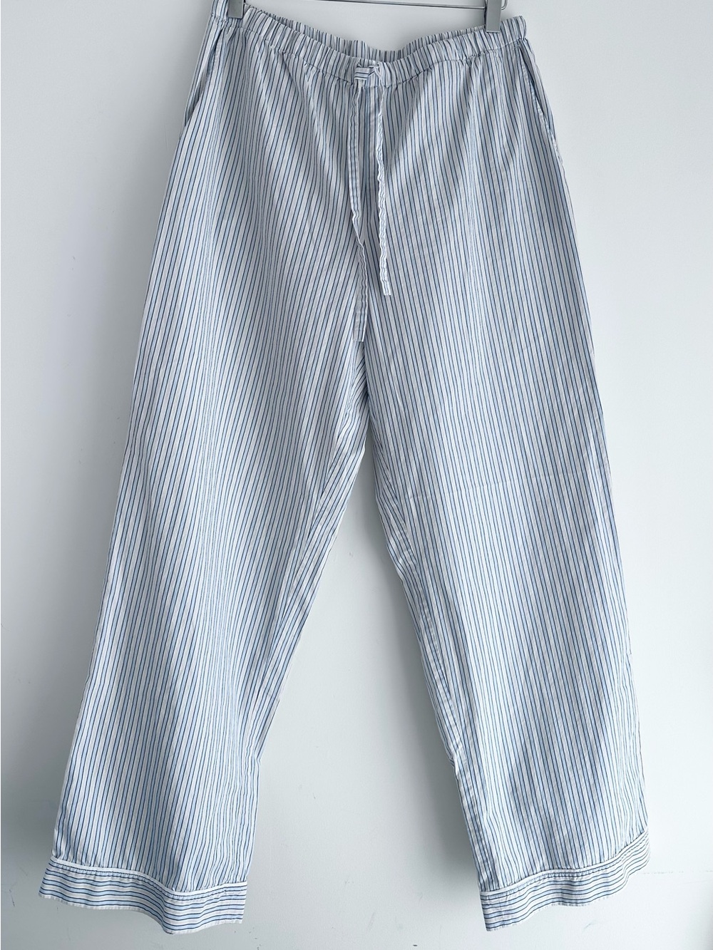 Light Blue & White Striped Men's Drawstring Joggers